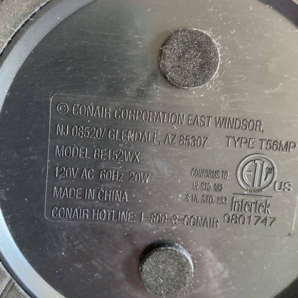 Lighted travel makeup mirror. - Picture 3 of 7